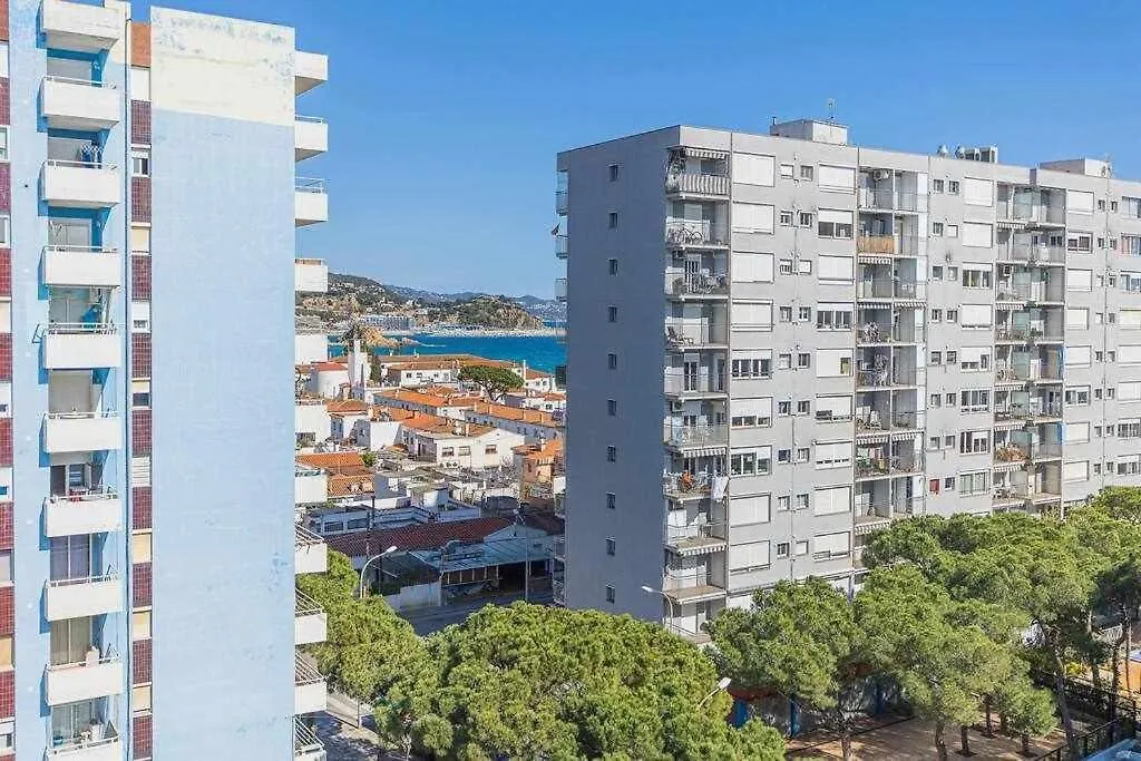 Апартаменты Rentalsbcn Apartamentos Mediterraneo Бланес